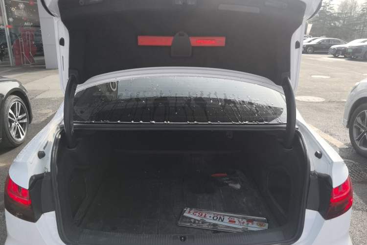 Used Audi A4L 2022 40 TFSI Luxury Dynamic Model