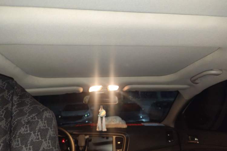 Used Kia K5 2011 2.0L Automatic GLS
