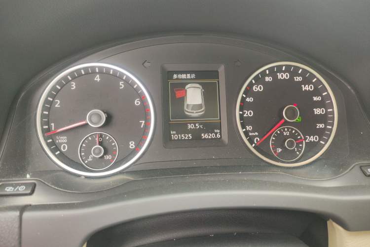 Used Volkswagen Tiguan L 2015 1.8TSI Automatic Two-Wheel Drive Luxury Model
