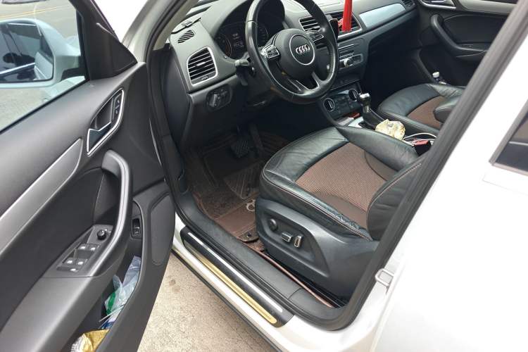 Used Audi Q3 2017 30 TFSI Fashion Model