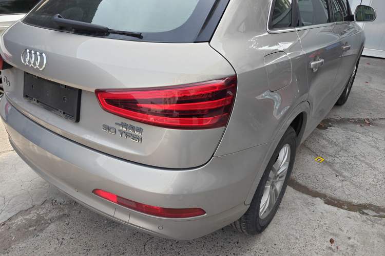 Used Audi Q3 2015 30 TFSI Comfort Model Right Rear Taillight