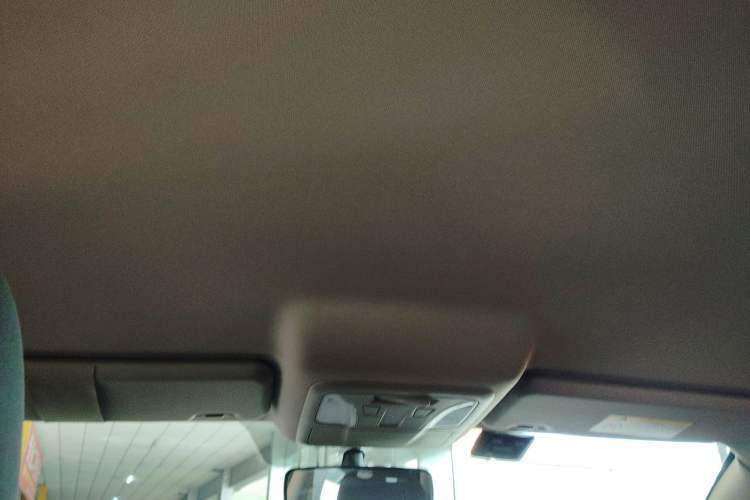 Used Dongfeng Aeolus AX5 2017 1.4T Manual Qushang Model Headliner