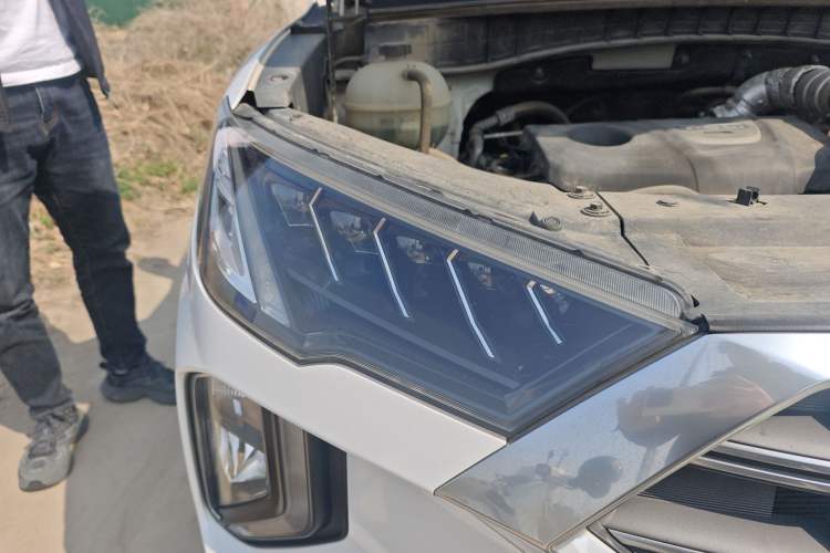 Used Hyundai Tucson 2019 280TGDi Dual-Clutch Two-Wheel Drive Fashion Edition China VI Standard Right Front Headlight