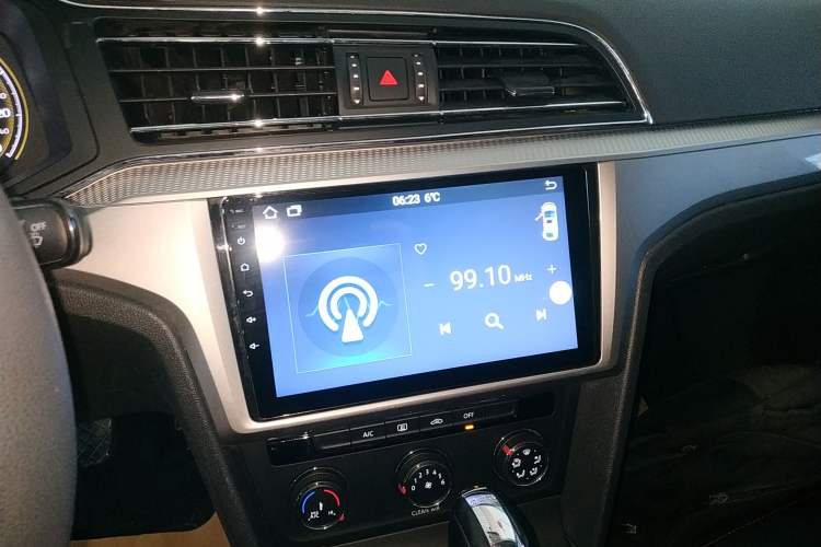 Used Volkswagen Lamando 2019 230TSI DSG Fashion Edition China V Standard