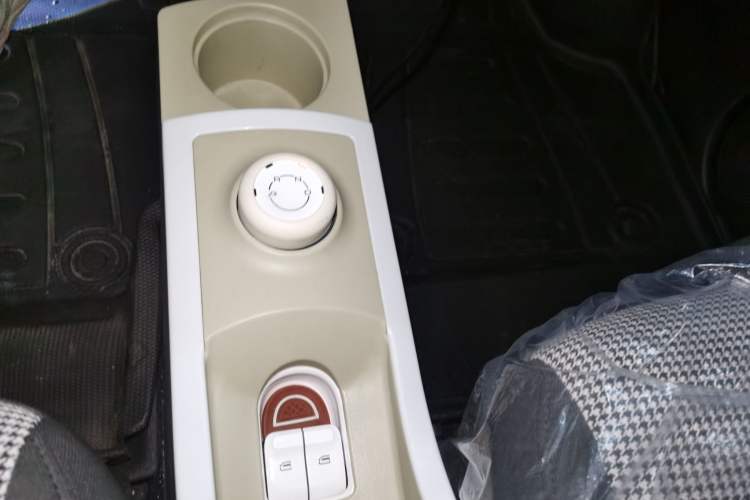 Used Wuling Hongguang MINIEV 2024 3rd Generation 215km Youth Edition Gear Lever