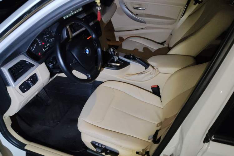 Used BMW 3 Series 2014 320Li Fashion Model
