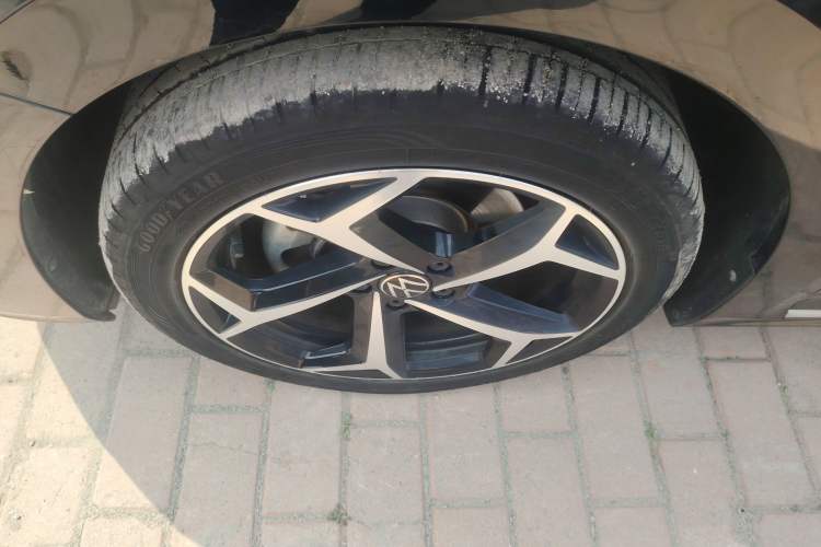 Used Volkswagen Passat 2023 Revised 330TSI Starry Elite Edition Left Front Wheel Hub