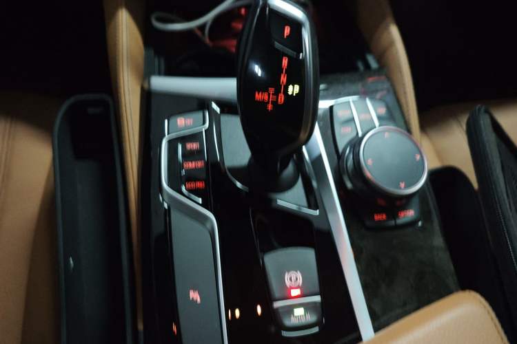 Used BMW 5 Series 2019 530Li Leading Model M Sport Package
