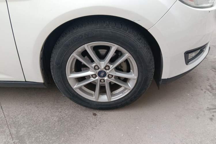 Used Ford Focus 2015 Hatchback 1.6L Automatic Fashion Edition