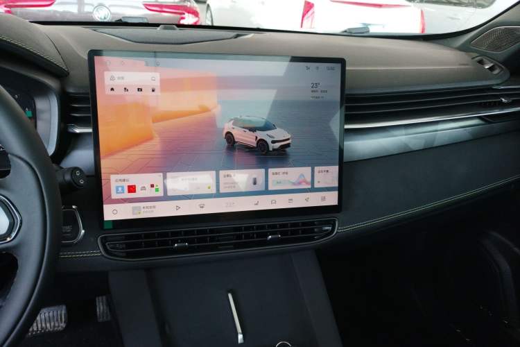 Used Lynk & Co 01 2025 2.0TD All-Wheel Drive Refreshed Pro Version Audio And AC Panel