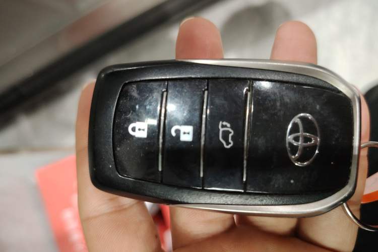 Used Toyota Highlander 2018 2.0T Four-Wheel Drive Prestige Version 7 Seats China VI Standard
