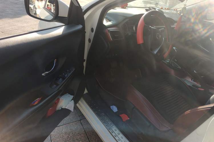 Used Nissan Lannia 2016 1.6L CVT Smart Cool Edition Driver Seat