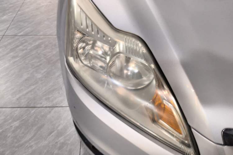 Used Ford Focus 2011 Sedan 1.8L Automatic Fashion Edition
