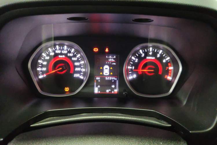 Used Soueast DX3 2016 1.5L Manual Luxury Edition
