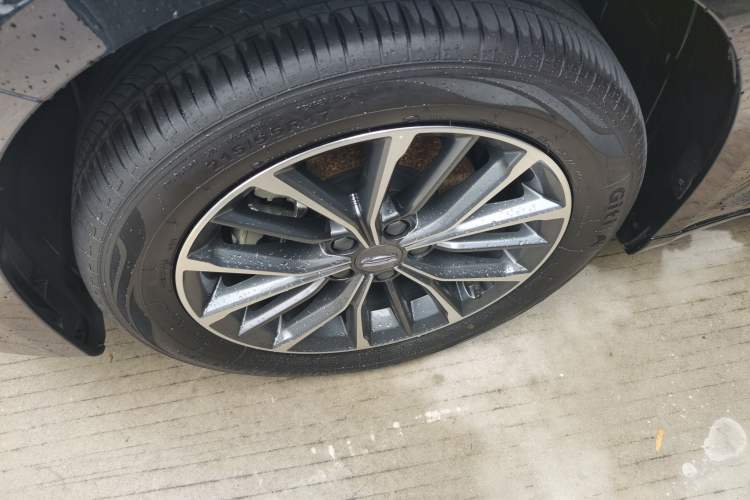 Used Geely Auto Preface 2023 2.0TD Luxury Version Left Front Wheel Hub