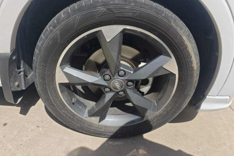 Used Audi Q3 2020 35 TFSI Fashion Dynamic Model
