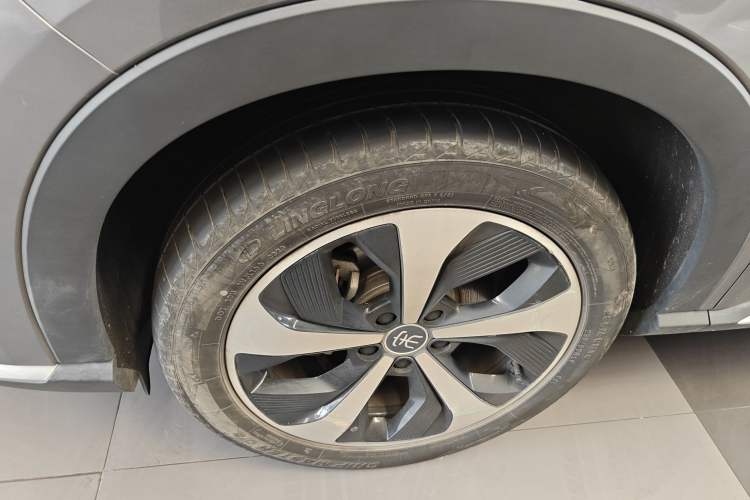 Used BYD Song PLUS New Energy 2021 DM-i 110KM Flagship Model Exterior 4