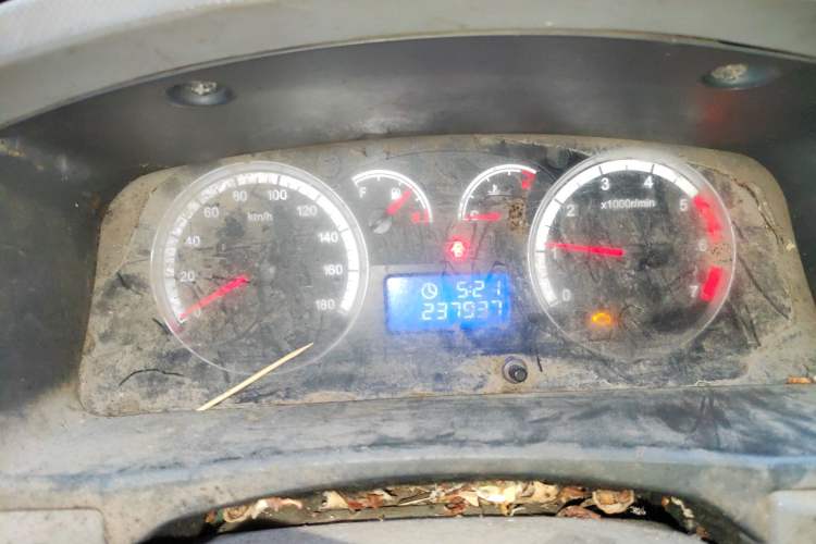 Used Foton Scenic G7 2015 2.0L Commercial Version Long Wheelbase High Roof – 486EQV4
