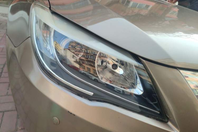 Used BYD G6 2013 2.0L Manual Luxury Version
