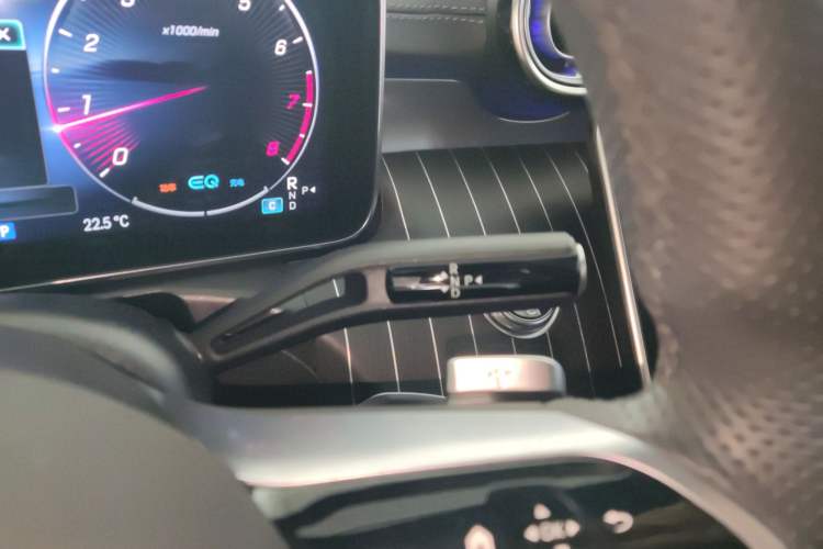 Used Mercedes-Benz C-Class 2022 Restyled C 260 L Sport Edition Gear Lever