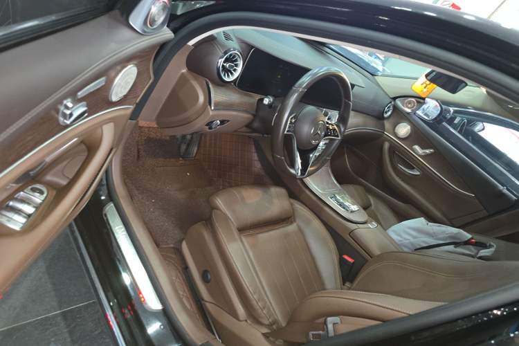 Used Mercedes-Benz E-Class 2023 Facelift E 260 L