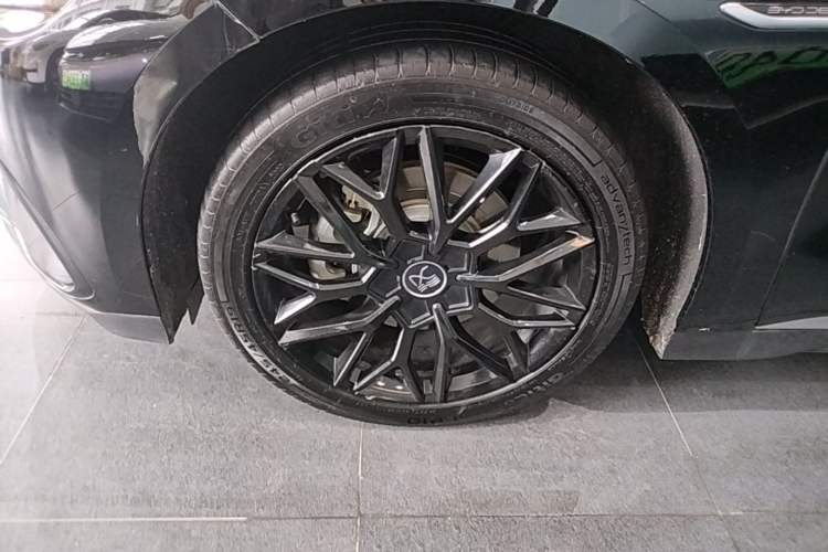 Used BYD Han 2024 EV Glory Edition 506KM Front-Wheel-Drive Premium Model