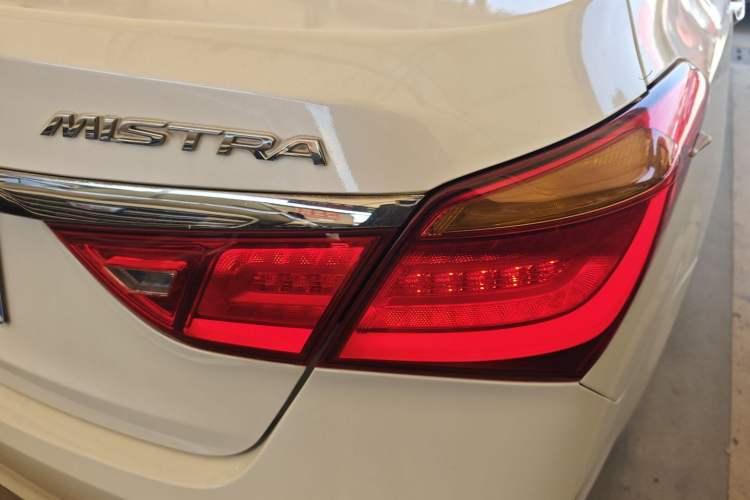 Used Hyundai Mistra 2014 1.8L Automatic Deluxe DLX Model
