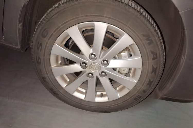 Used Buick GL8 2018 28T Luxury Model China VI Standard Right Front Wheel Hub