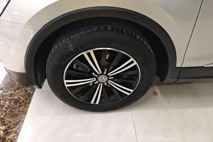 Used Volkswagen Tiguan L 2020 330TSI Automatic Two-Wheel Drive Luxury Edition China VI Standard