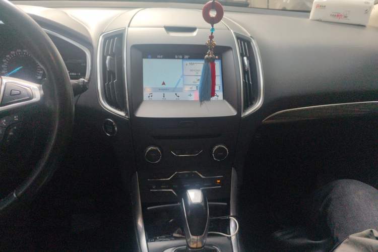 Used Ford Edge 2016 EcoBoost 245 Four-Wheel Drive Titanium Edition 7-Seater Audio And AC Panel