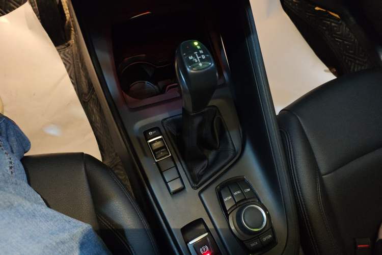 Used BMW X1 2018 sDrive20Li Leading Model Gear Lever