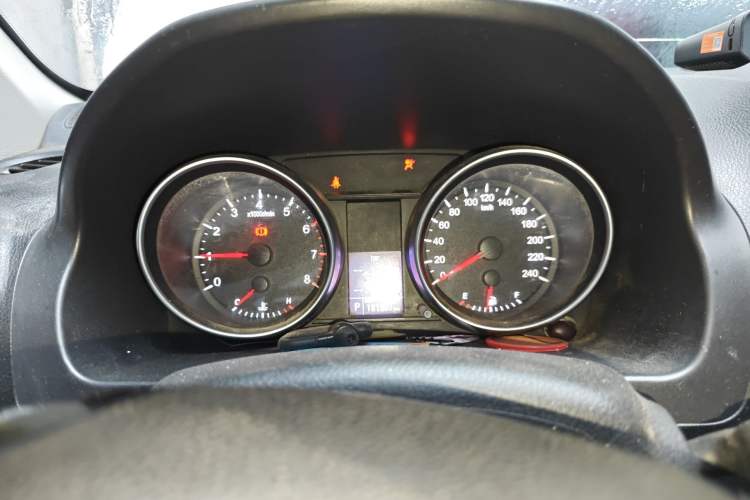 Used Haval H6 2013 Upgraded Model 2.4L Automatic Two-Wheel Drive Elite Version Instrument Cluster