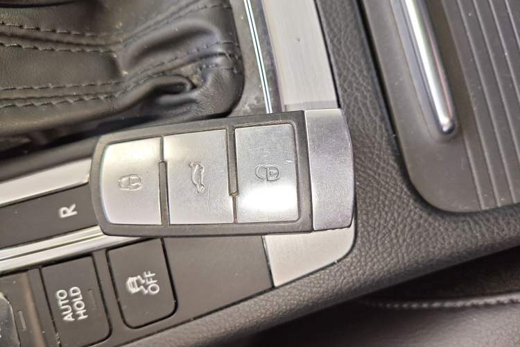 Used Volkswagen Magotan 2015 1.8TSI Advanced Model Interior 1