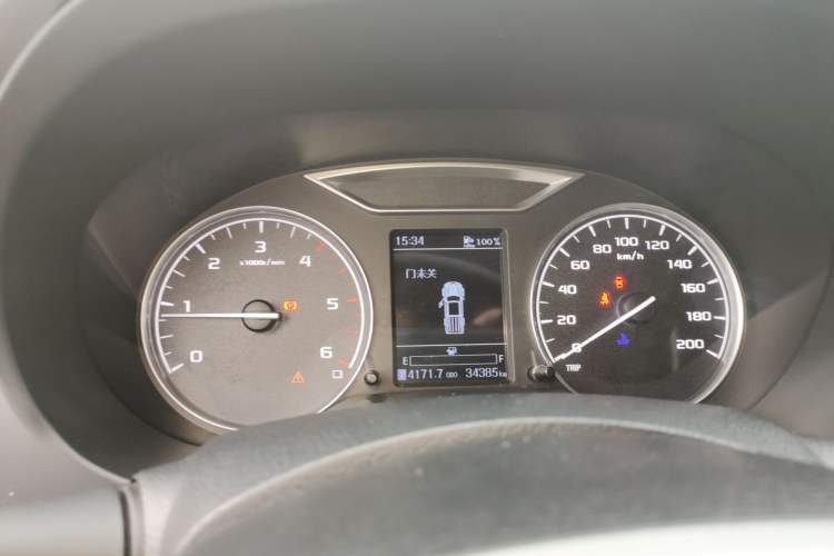 Used Dongfeng Ruichi 6 2021 2.3T Manual Two-Wheel Drive Diesel Standard Version with Flat-Base Long Cargo Bed M9T
