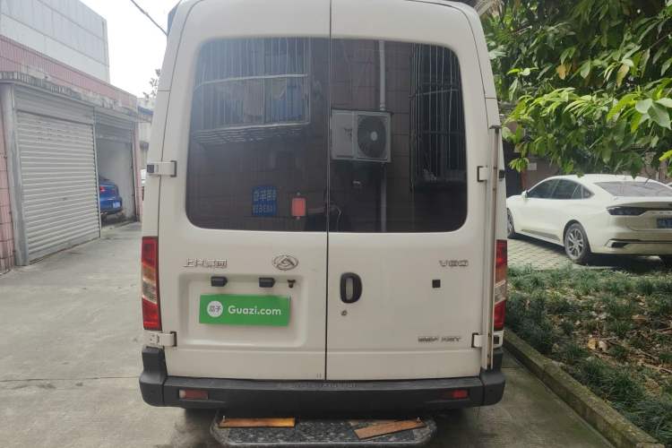 Used SAIC MAXUS Xintu V80 2019 2.5T Classic Model AMT Aoyuntong Long Wheelbase High-Roof 7-Seater