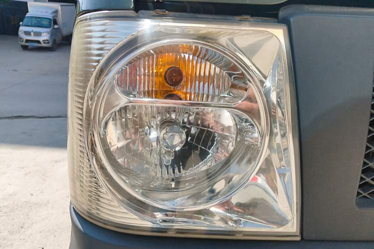 Used Dongfeng Xiaokang V27 2011 1.3L Base Version Extended Edition BG13-20 Right Front Headlight