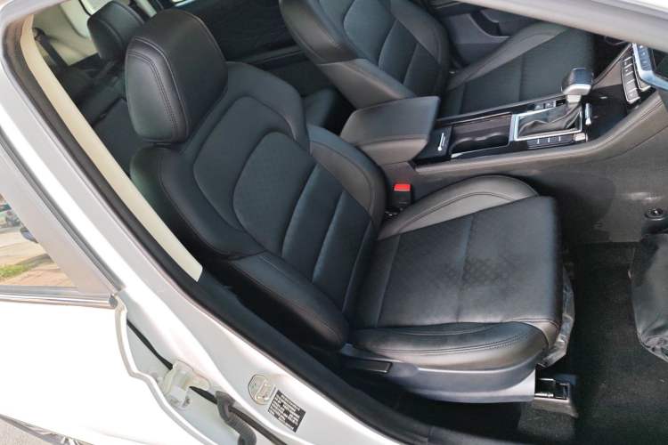 Used Sinotruk VGV U70 2020 1.5T Automatic Smart Enjoyment Elite Version 7 Seats