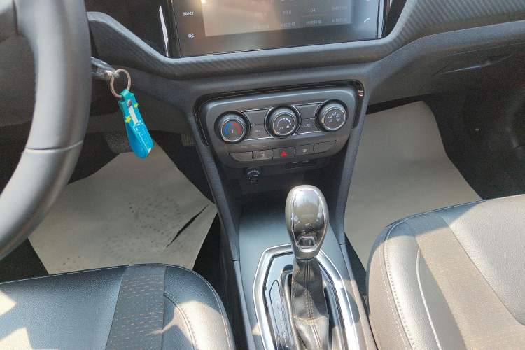 Used Chery Tiggo 3X 2018 1.5L Automatic Luxury Edition Gear Lever