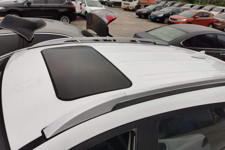 Used Huatai Santa Fe 2016 1.5T Gasoline Manual Two-Wheel Drive Smart Enjoyment i3 Model
