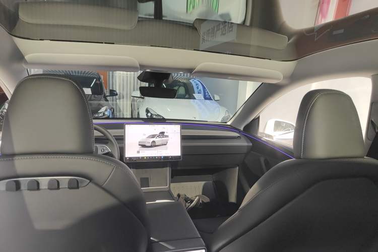 Used Tesla Model Y 2025 Rear-Wheel-Drive Version