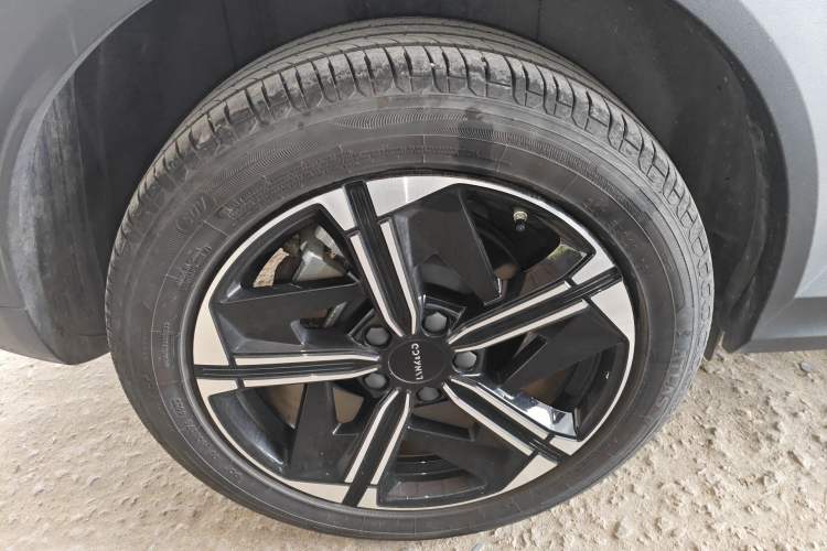 Used Lynk & Co 06 EM-P 2023 EM-P 126 Long-Range Halo Exterior 5