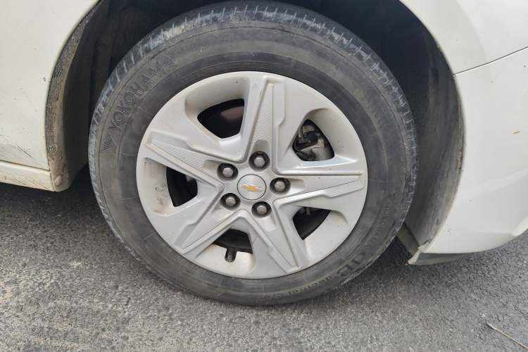 Used Chevrolet Cavalier 2019 320 Automatic Enjoyment with Sunroof Right Front Wheel Hub