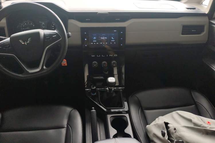 Used Wuling Hongguang PLUS 2019 1.5T Manual Luxury 7-Seater