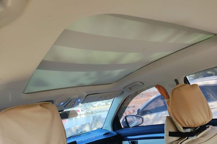 Used Wuling Asta 2022 2.0L DHT Electric-Speed Version