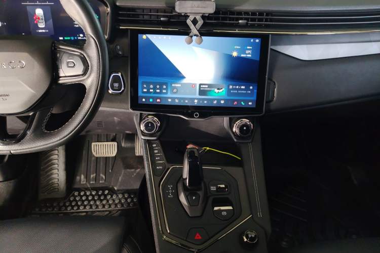 Used Lynk & Co 01 EM-P 2023 1.5TD EM-P PM Audio And AC Panel