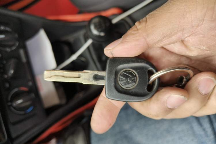 Used Volkswagen Santana 2015 1.6L Manual Fashion Edition Vehicle Key