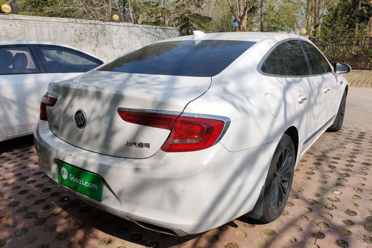 Used Buick LaCrosse 2018 28T Elite Edition Rear Right 45 Deg