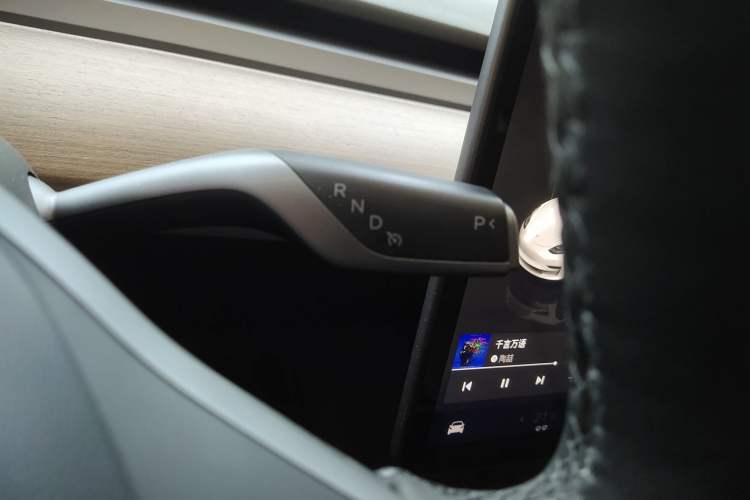 Used Tesla Model 3 2022 Performance High-Performance All-Wheel-Drive Version Gear Lever