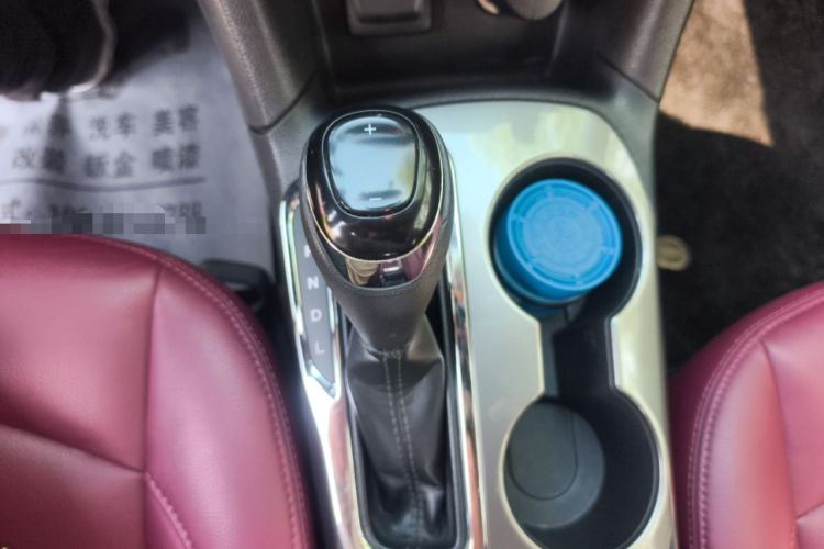 Used Chevrolet Cruze 2018 Hatchback 320 Automatic Pioneer Sunroof Edition Gear Lever