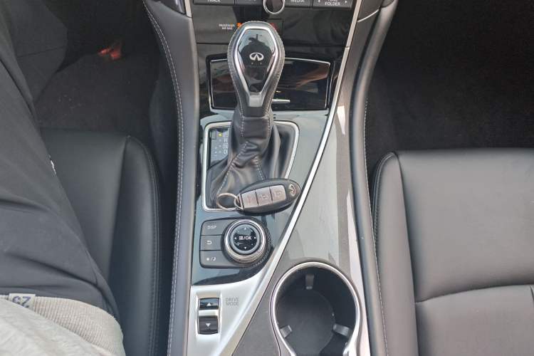 Used Infiniti Q50L 2018 2.0T Comfort Edition China VI Standard